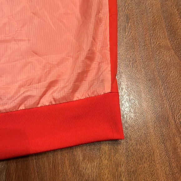 EUC Avia sleeveless Windbreaker - Picture 11 of 13